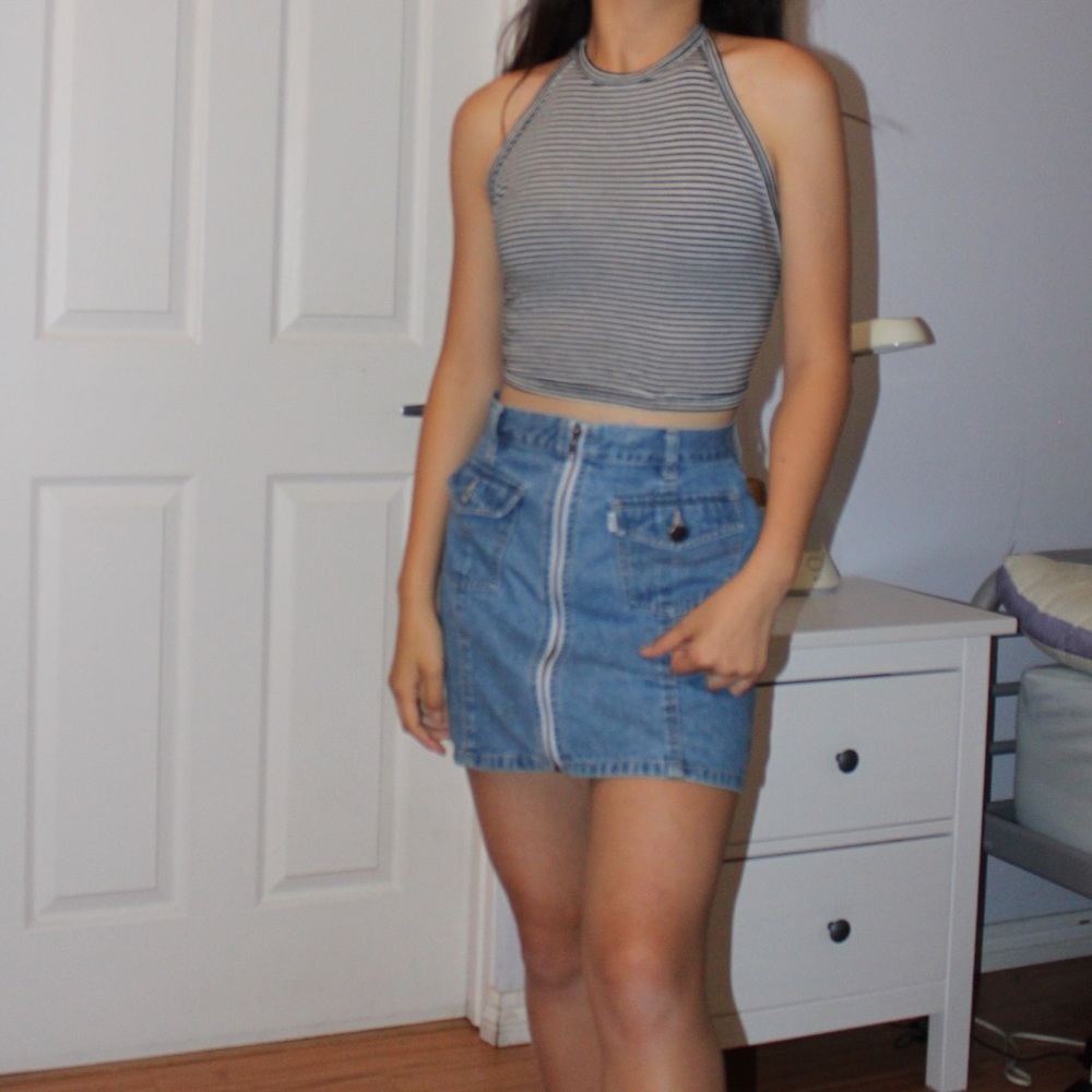 STRIPED HALTER TIE TOP